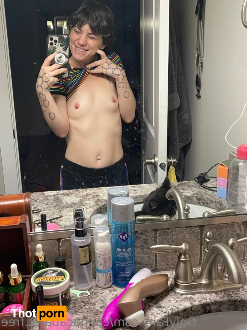 Cannacabaret 14988564