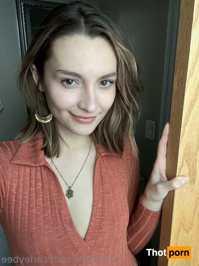 CarleyBee~FREE 14962058