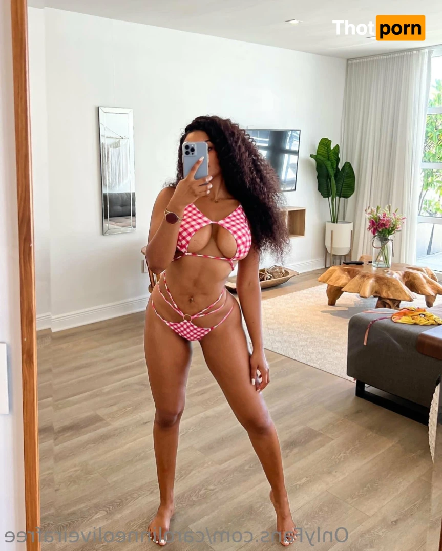 Carolinne Oliveira FREE 14920106