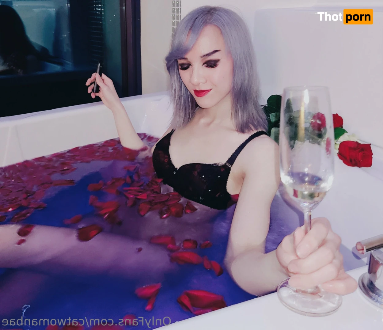 Catwomanbae 14868553