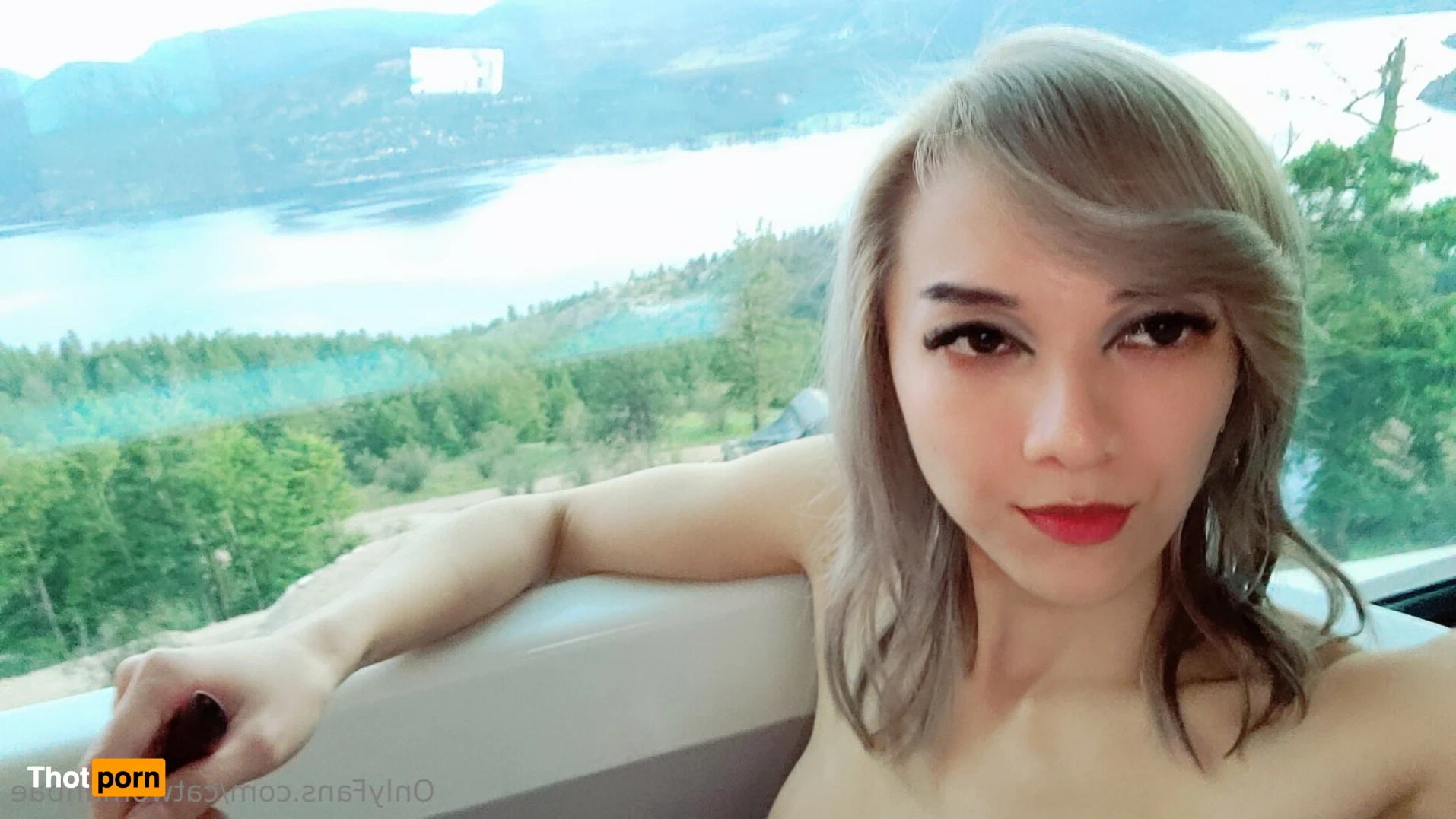 Catwomanbae 14868994