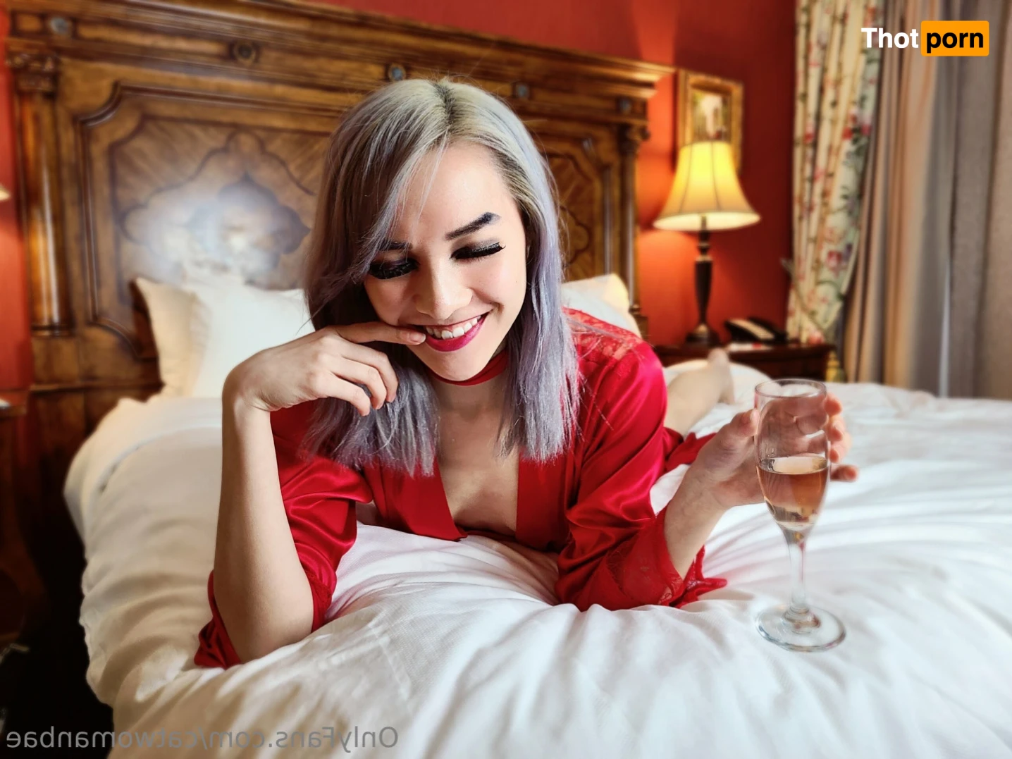 Catwomanbae 14869267