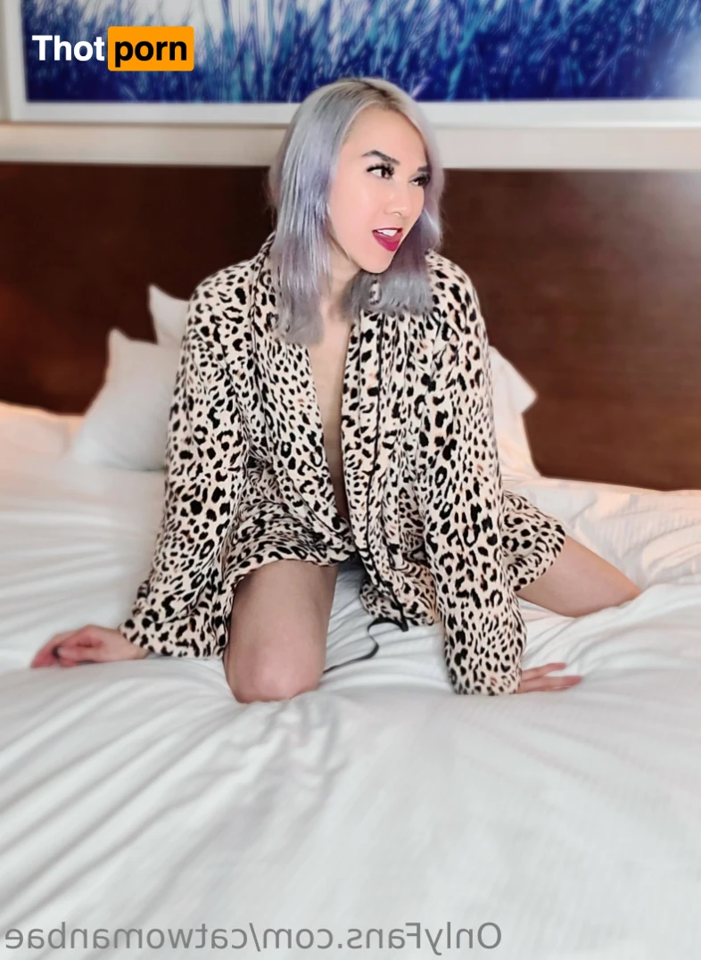 Catwomanbae 14869674