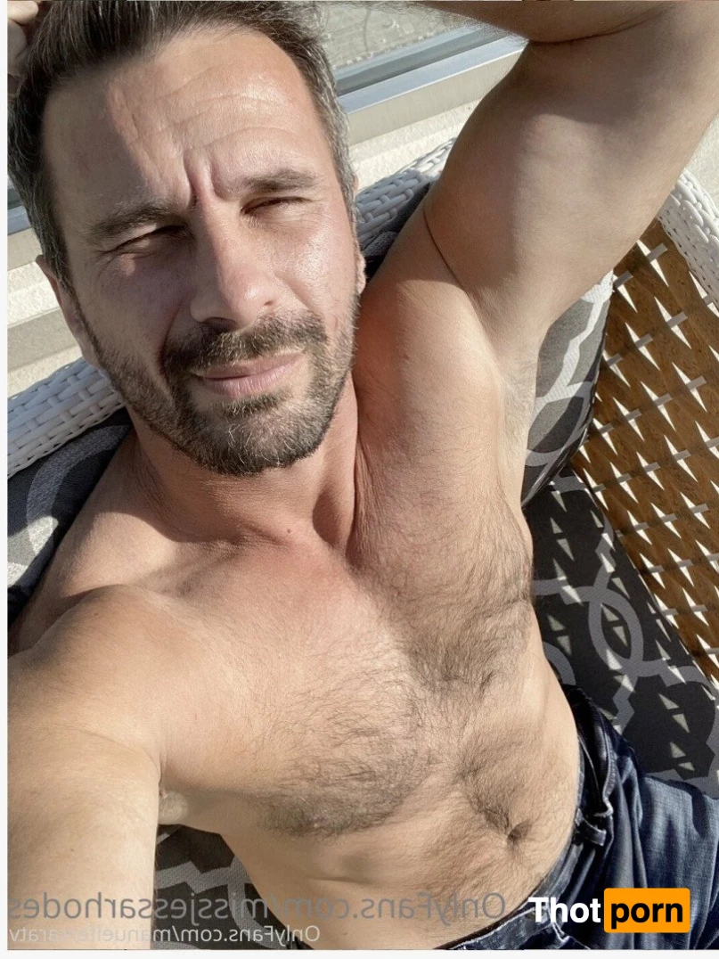 Miss Jessa Rhodes 2101339