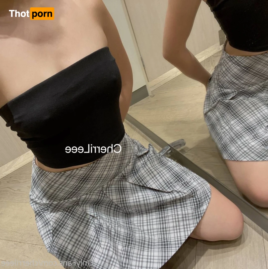 The Braless Babe 14426091