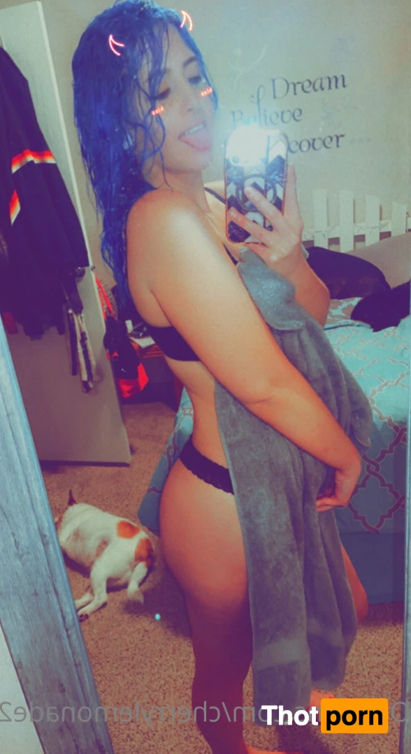 🍒🍋 Emily 🍒🍋 14419354