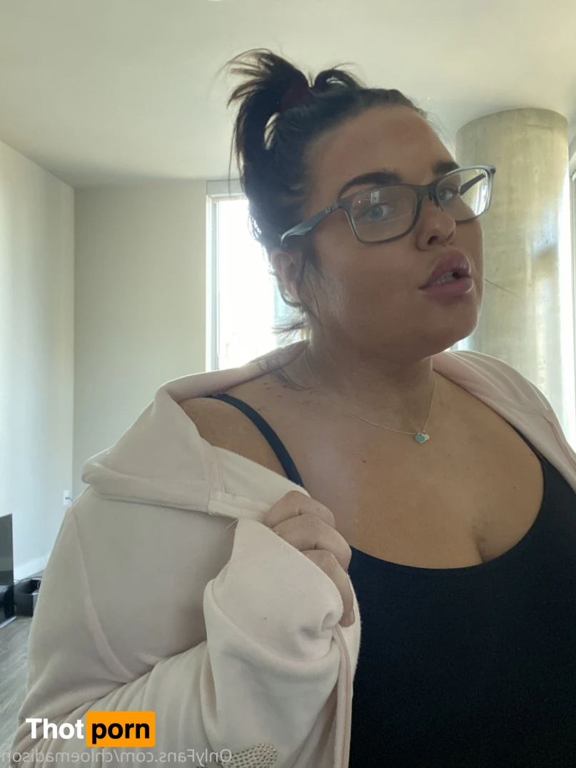 chloemadison 14392835