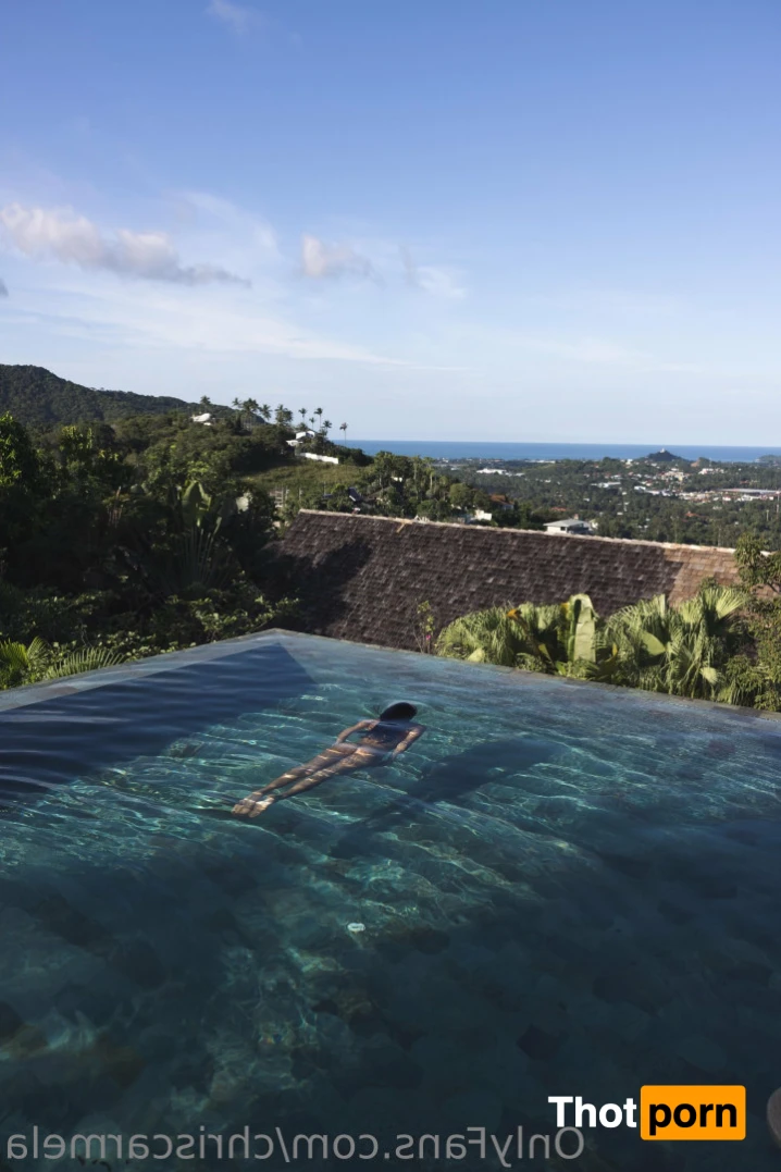 Chris Carmela 14362271