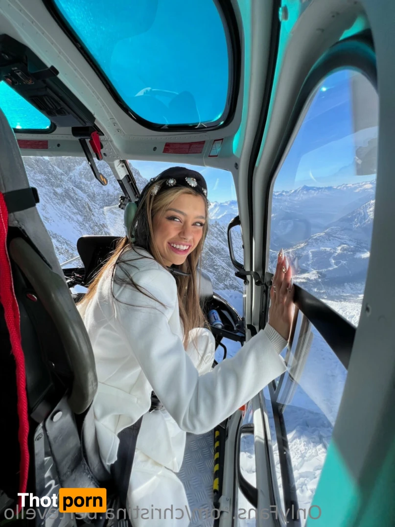 Christina 😼 15877017