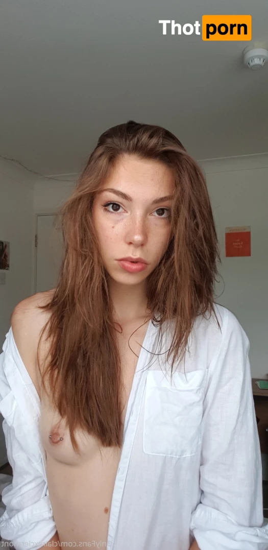 Claire Clermont 💦🖤 15872806