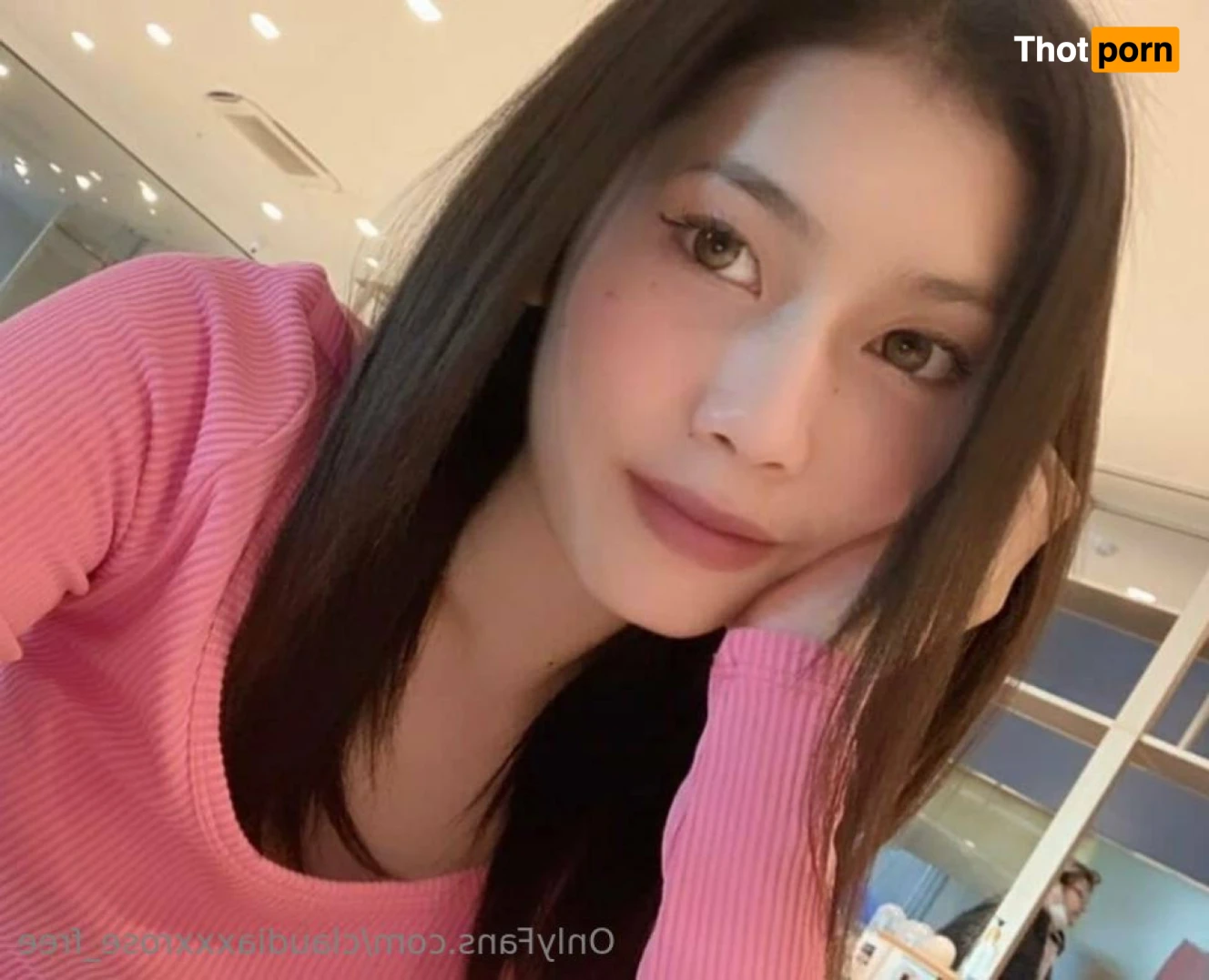 Claudia Rose 14298148