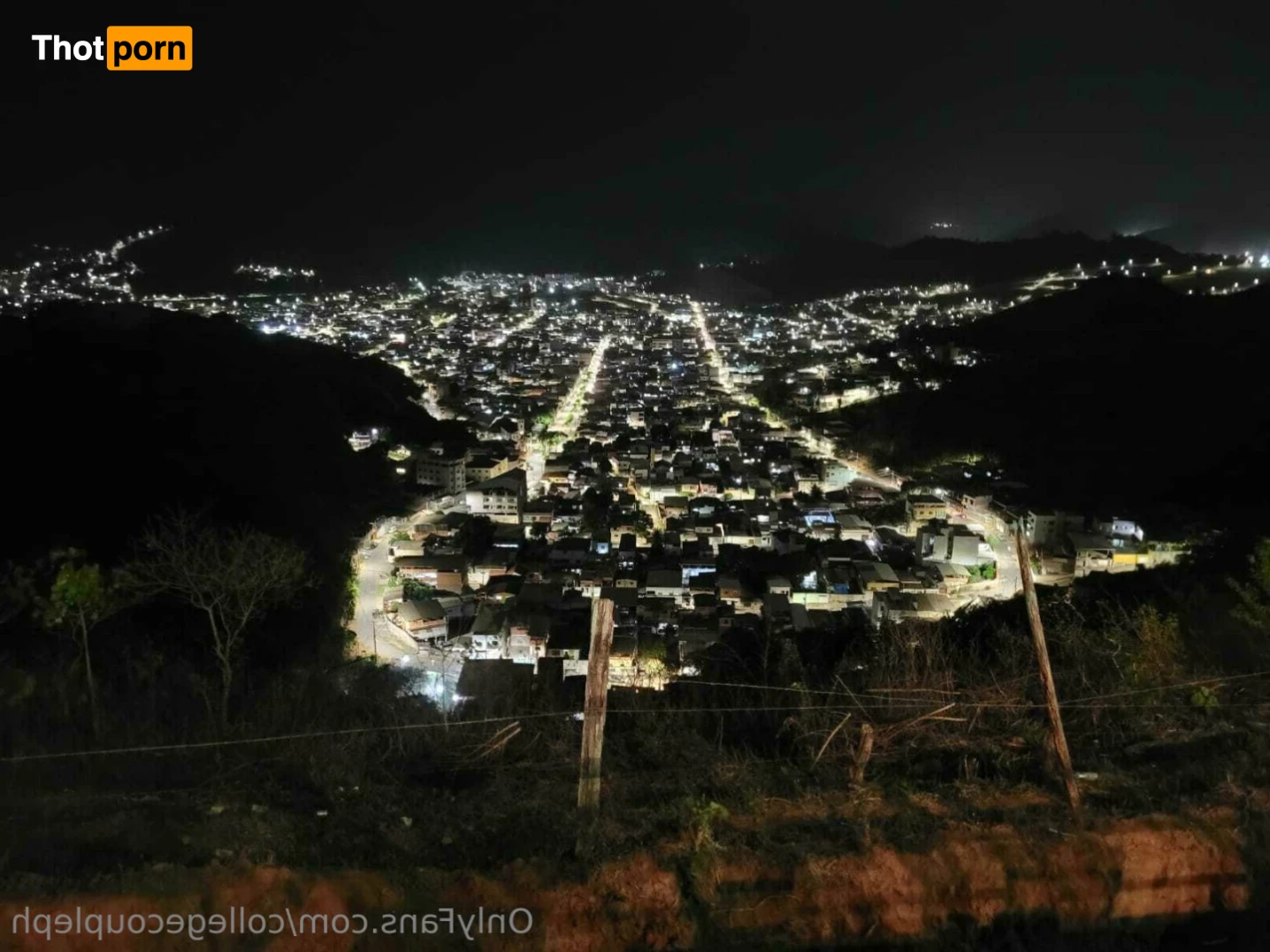 College-couple 14082463