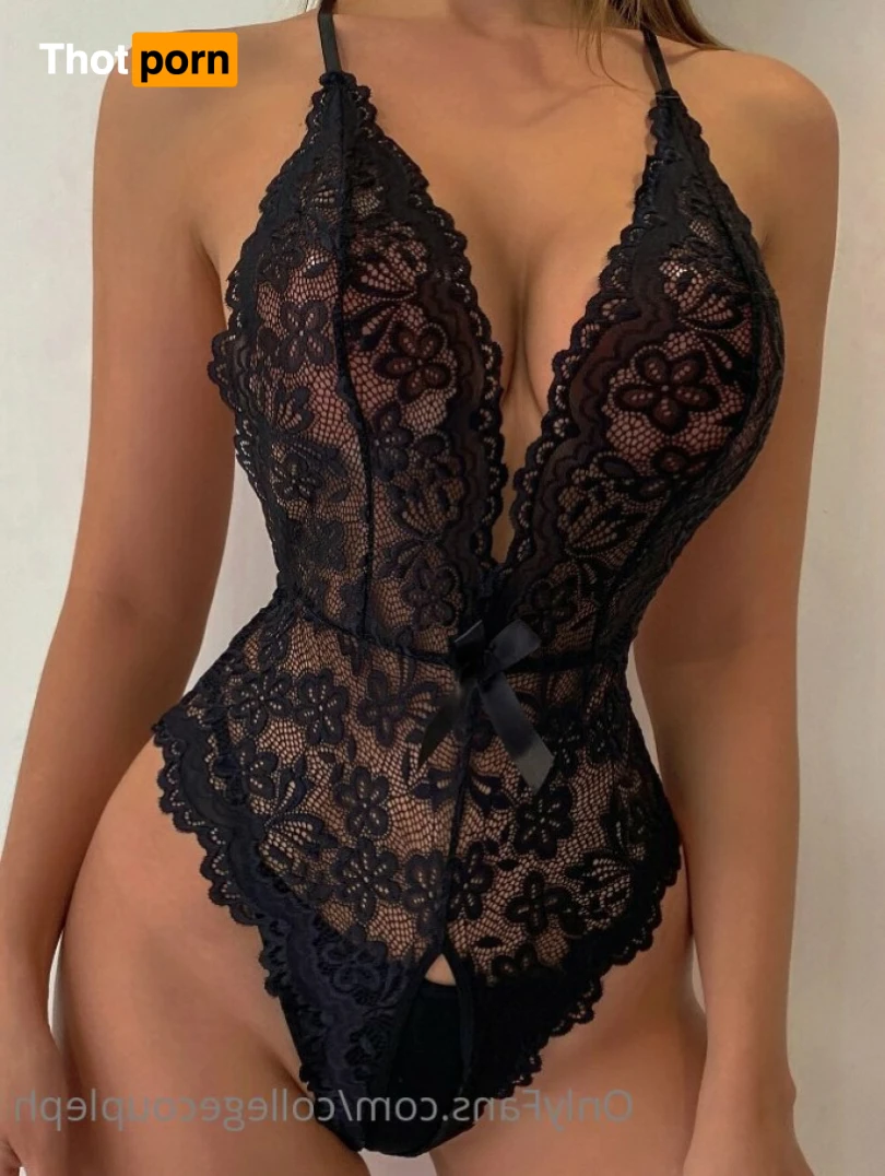 College-couple 14082563