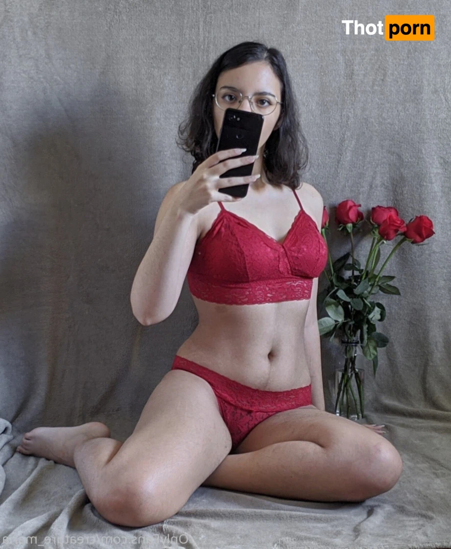 Creature Maria 13864879