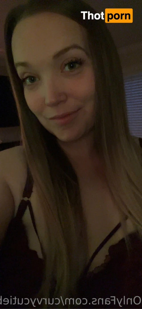 Curvy Cutie😻🌟 13778213