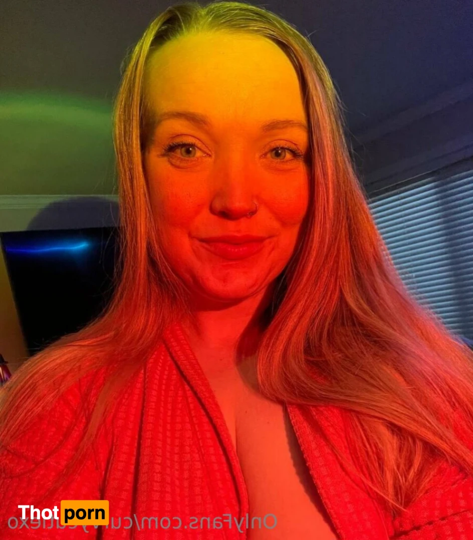 Curvy Cutie😻🌟 13778273