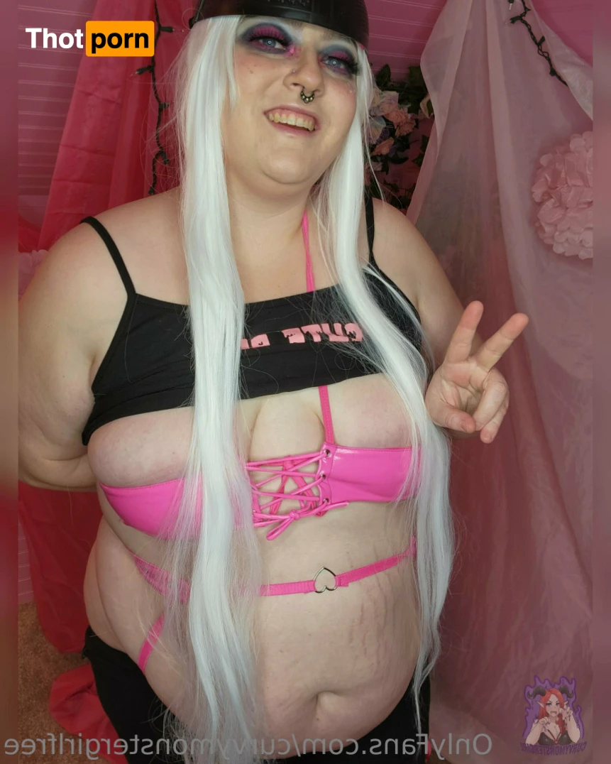 Curvymonstergirl 11116373