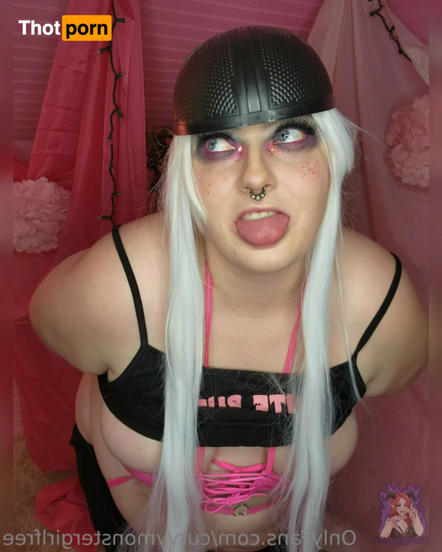 Curvymonstergirl 13776660