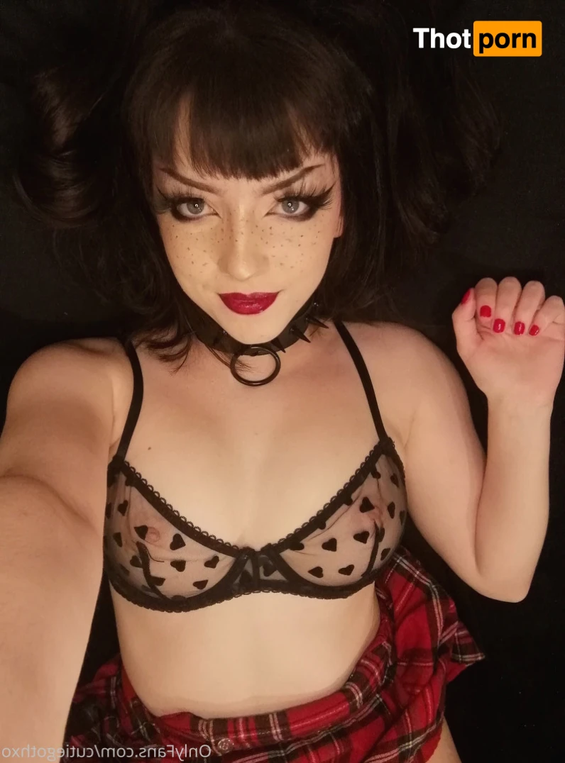 cutiegothxo 13613503