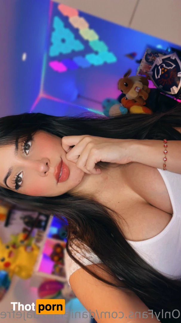 Daniela Azuaje 13372564