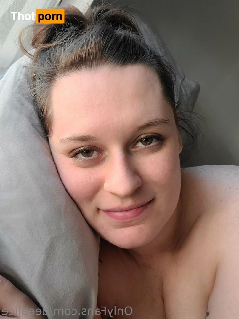 Dee Alice🌲🌷 13168327