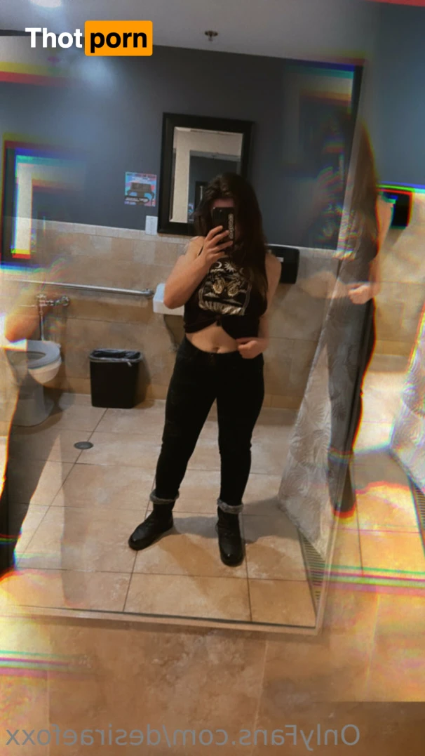 Desirae Foxx💋 13124621