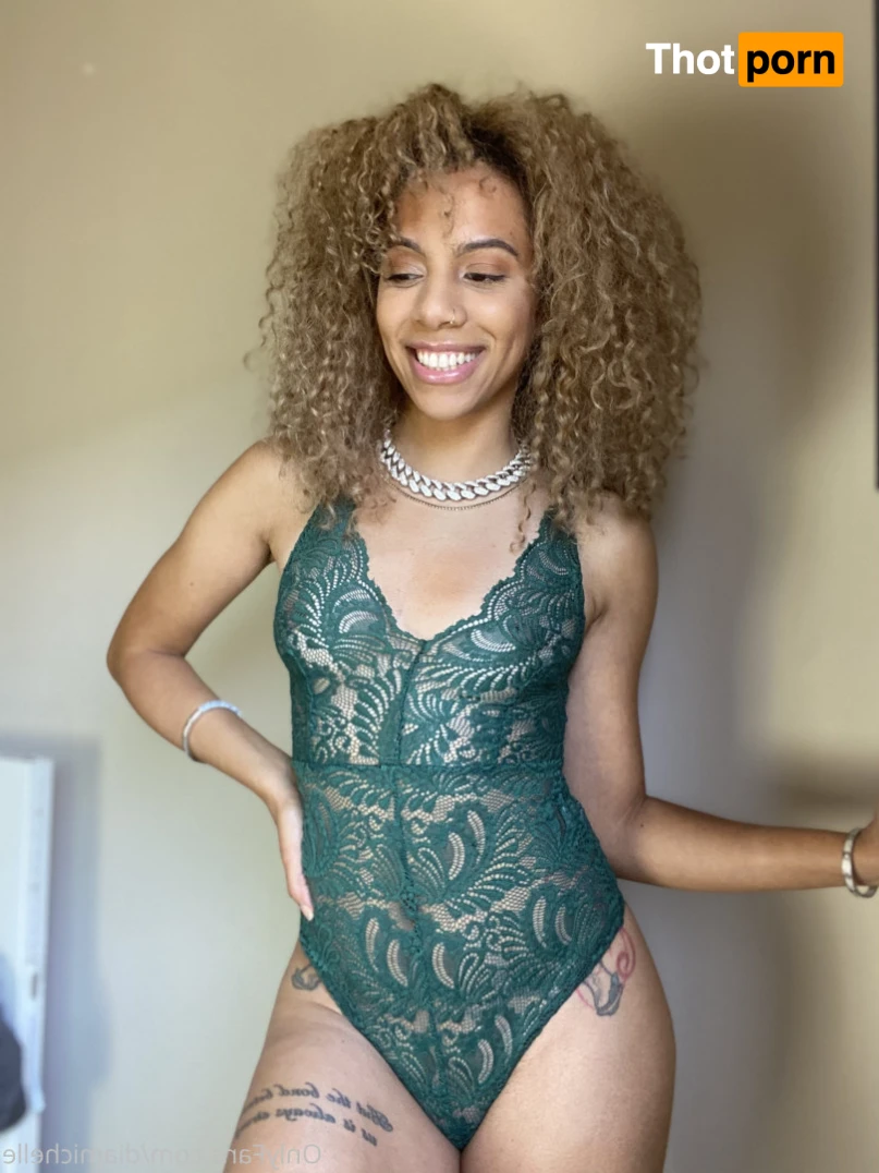 Dia Michelle 13082040