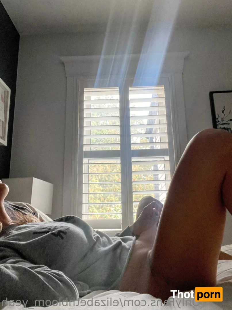 Elizabeth Bloom 12201876