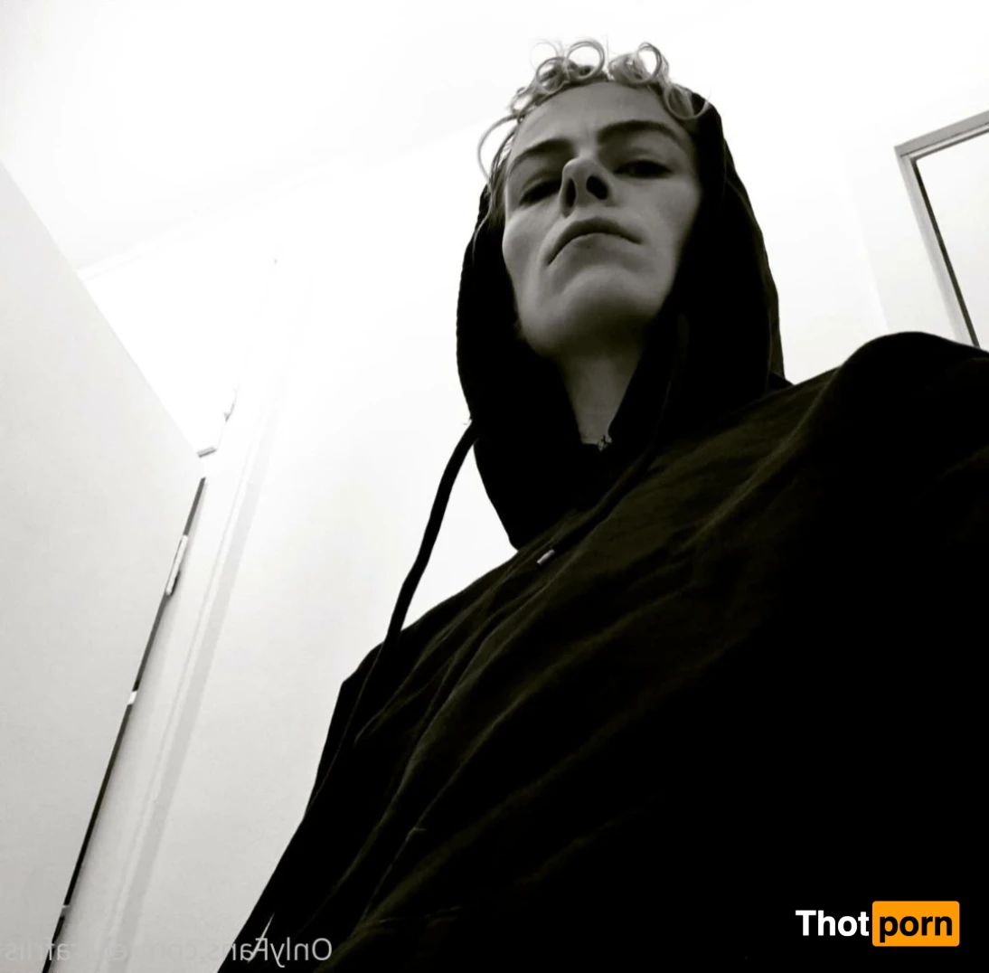 Elvira Friis 12175699