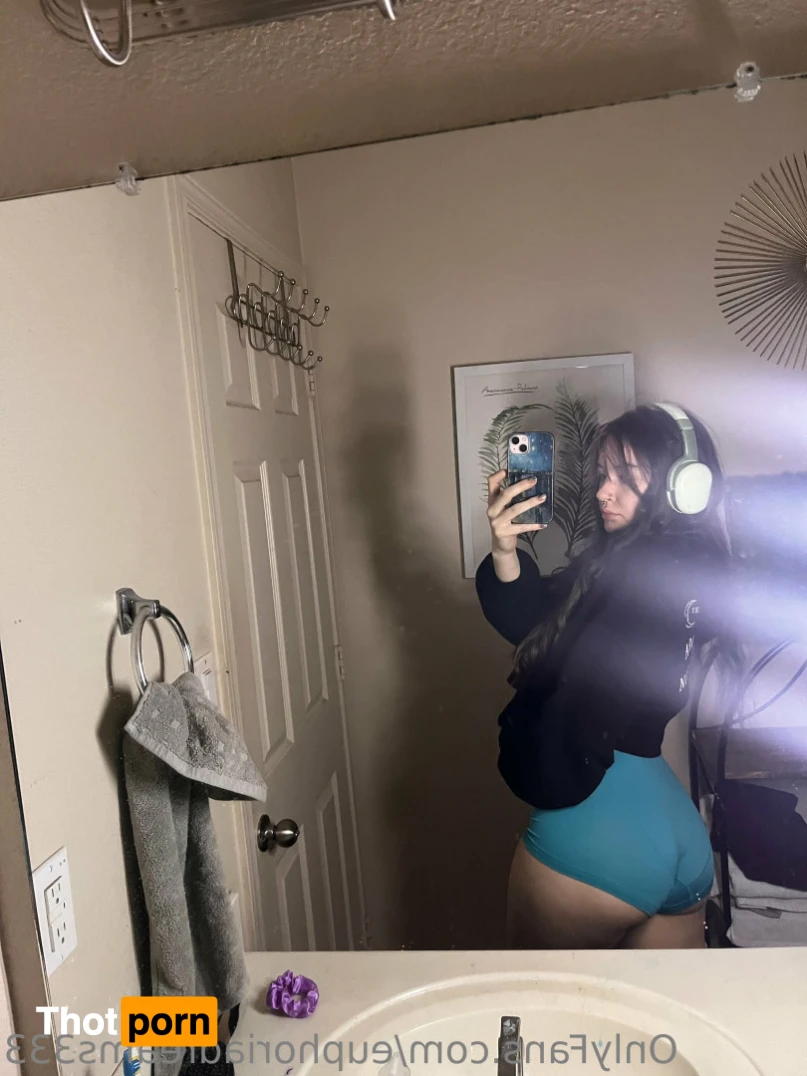 Fairy 🧚🏼‍♀️ 16530078