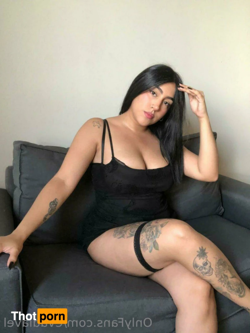 Huge TIIITS 👅👅 16518360