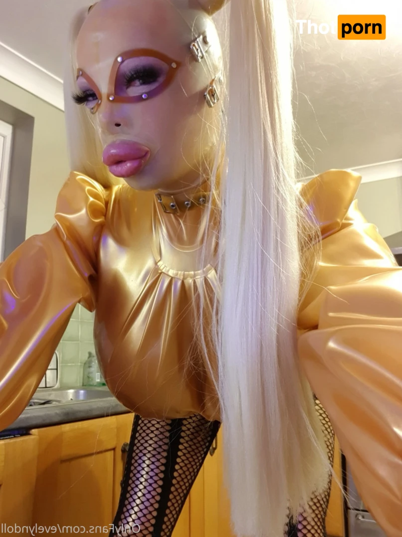 Evelyn Rubberdoll 16507432