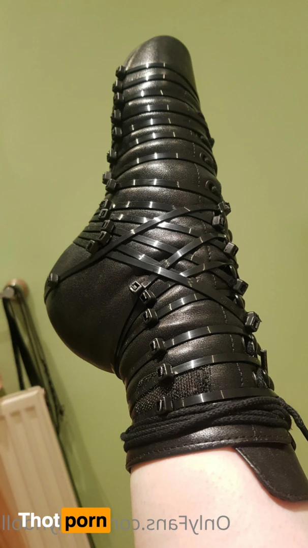 Evelyn Rubberdoll 16507677