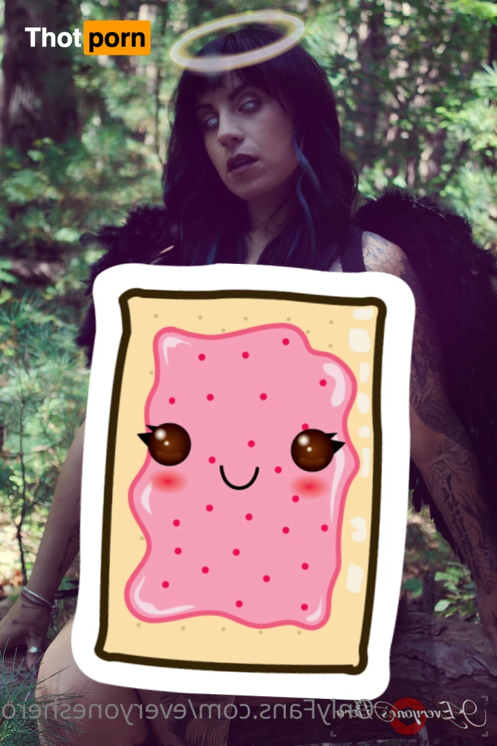 Everyone's Hero 16495010