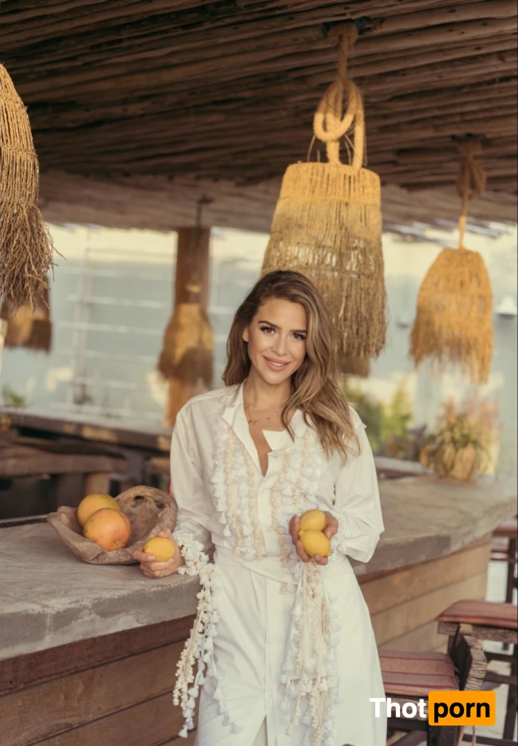 Evolve with Kay 16490465