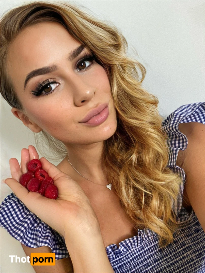 Evolve with Kay 16490474