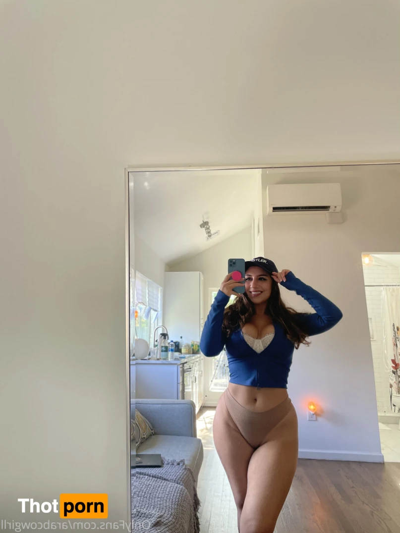 Farah Asteri 16470830