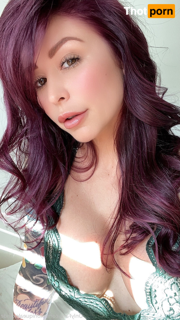 moniquealexande 16561819