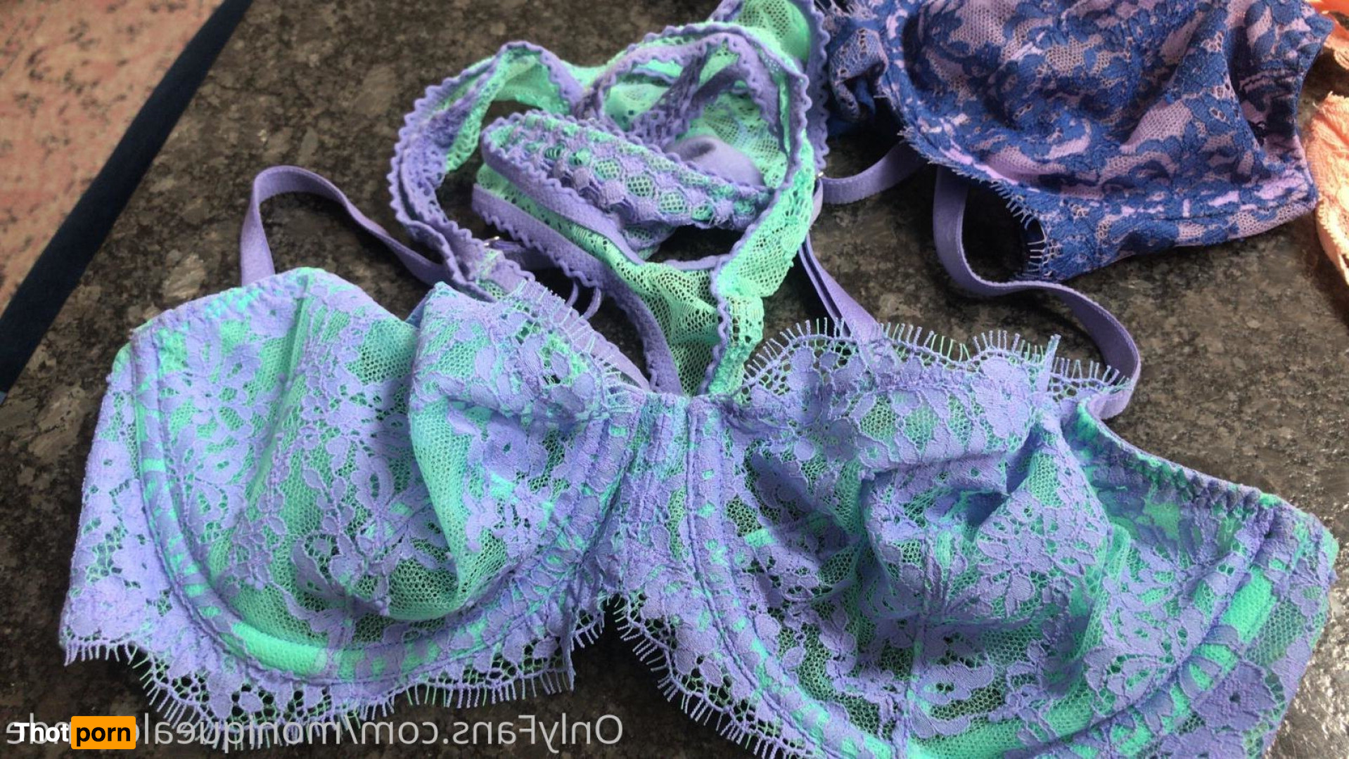 moniquealexande 16561866