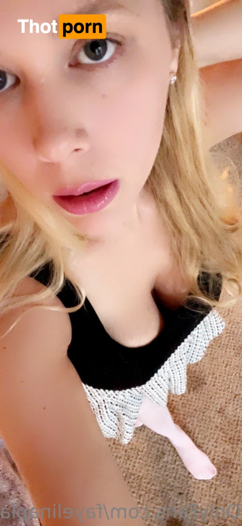 Fayelina! 🧚🏻🍓📷 16442094