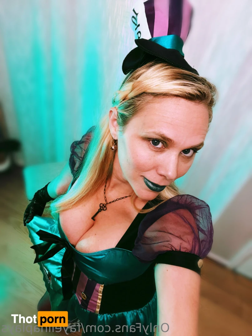 Fayelina! 🧚🏻🍓📷 16442185