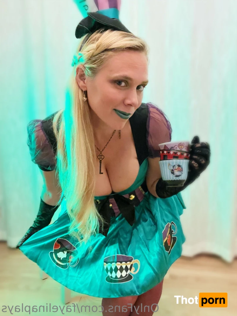 Fayelina! 🧚🏻🍓📷 16442203