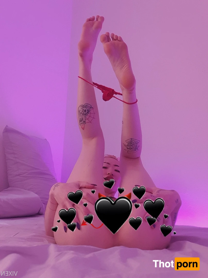 filthylilfiend 16378293