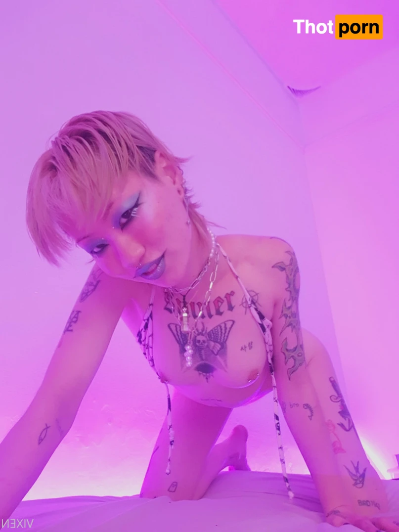 filthylilfiend 16378731