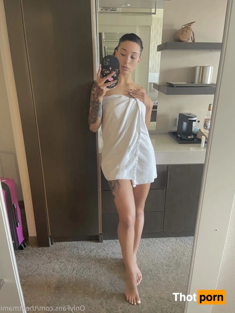 The Fit Mami 16359956