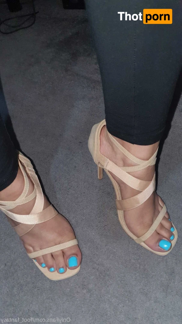 Foot_fantasy 16337528