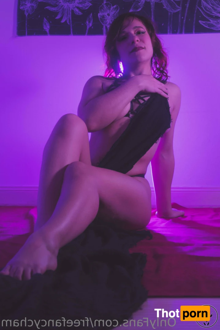 Free Fancy Cham 16258522