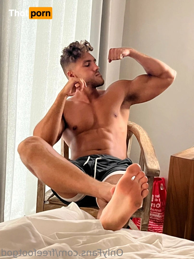 FREEfootGod 16257902