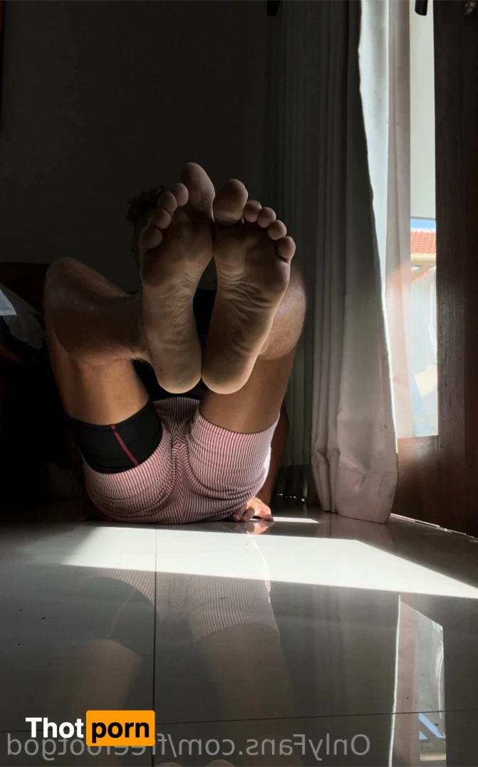 FREEfootGod 16258358