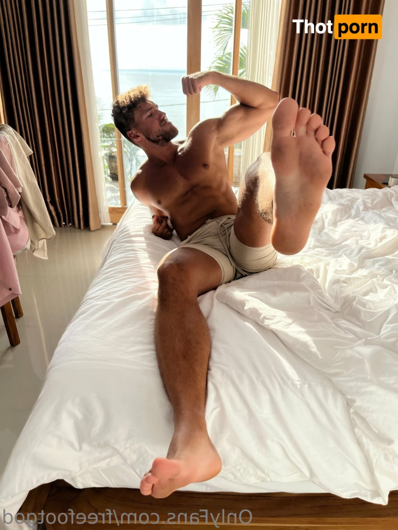 FREEfootGod 16258366